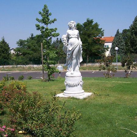 Artemis Hotel & Spa Bistro Coquet Brioude Kültér fotó